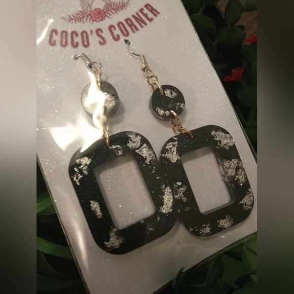 Hand Poured Resin Earrings - Picture 5 of 6